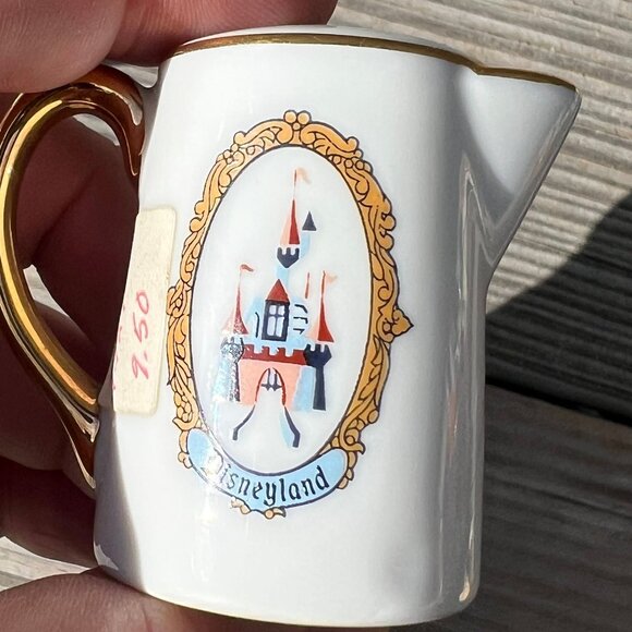 VTG Disneyland Teapot Salt & Pepper Shakers Gold Constable Woman Castle Japan - Picture 9 of 10